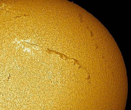 H_alpha_filament_piepolDec6_2004ST